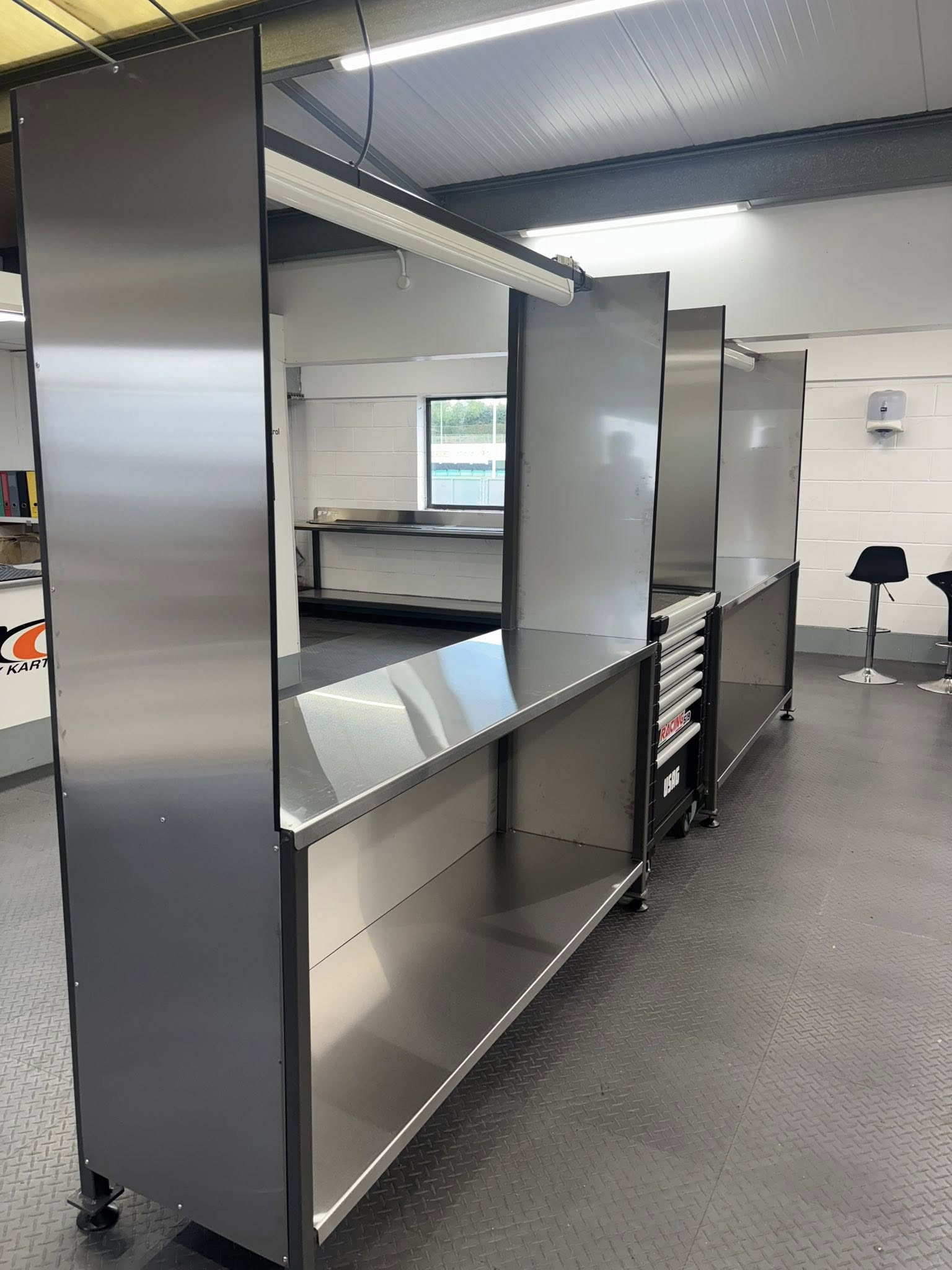 Customised work benches