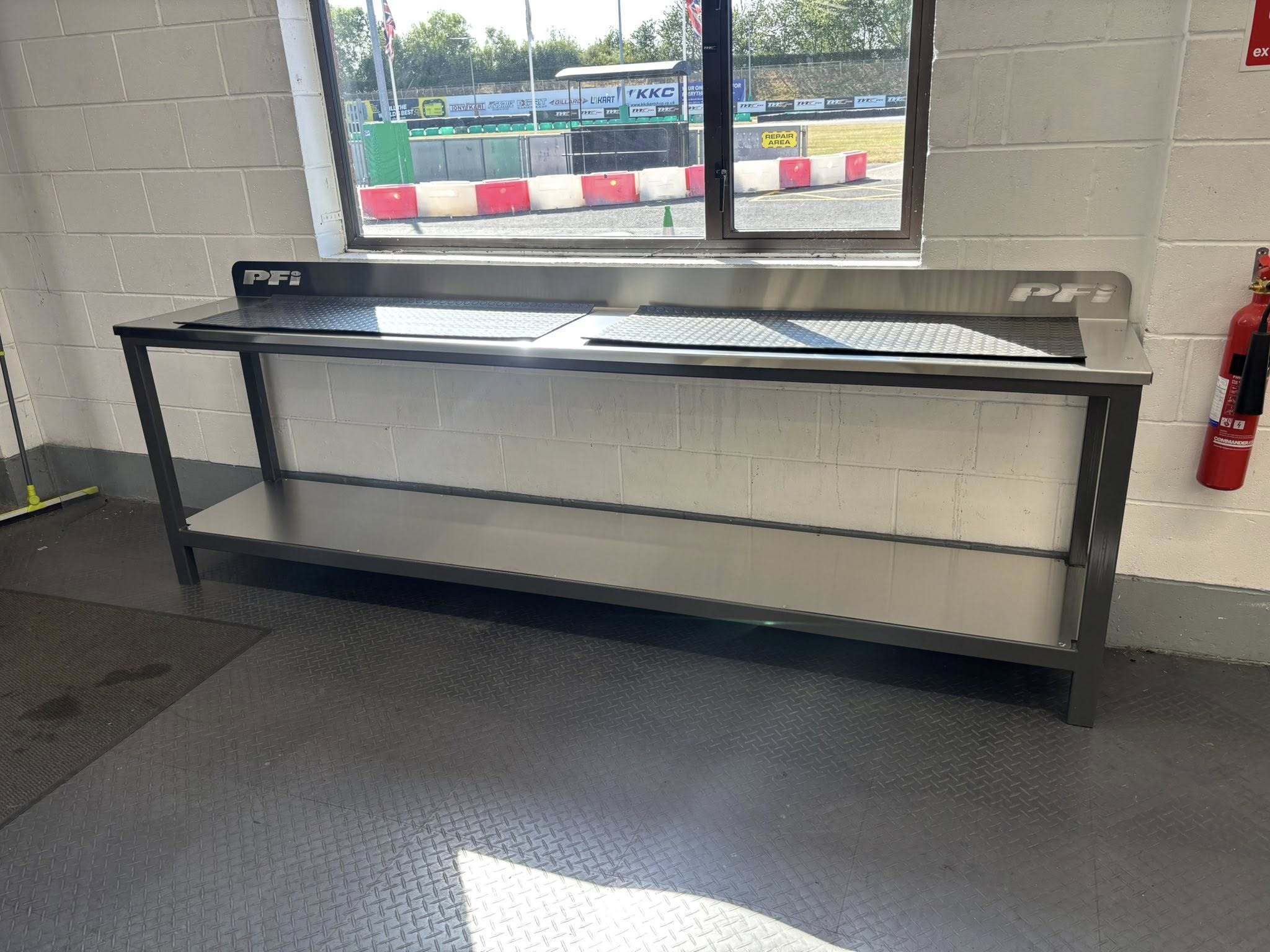 Customised work benches